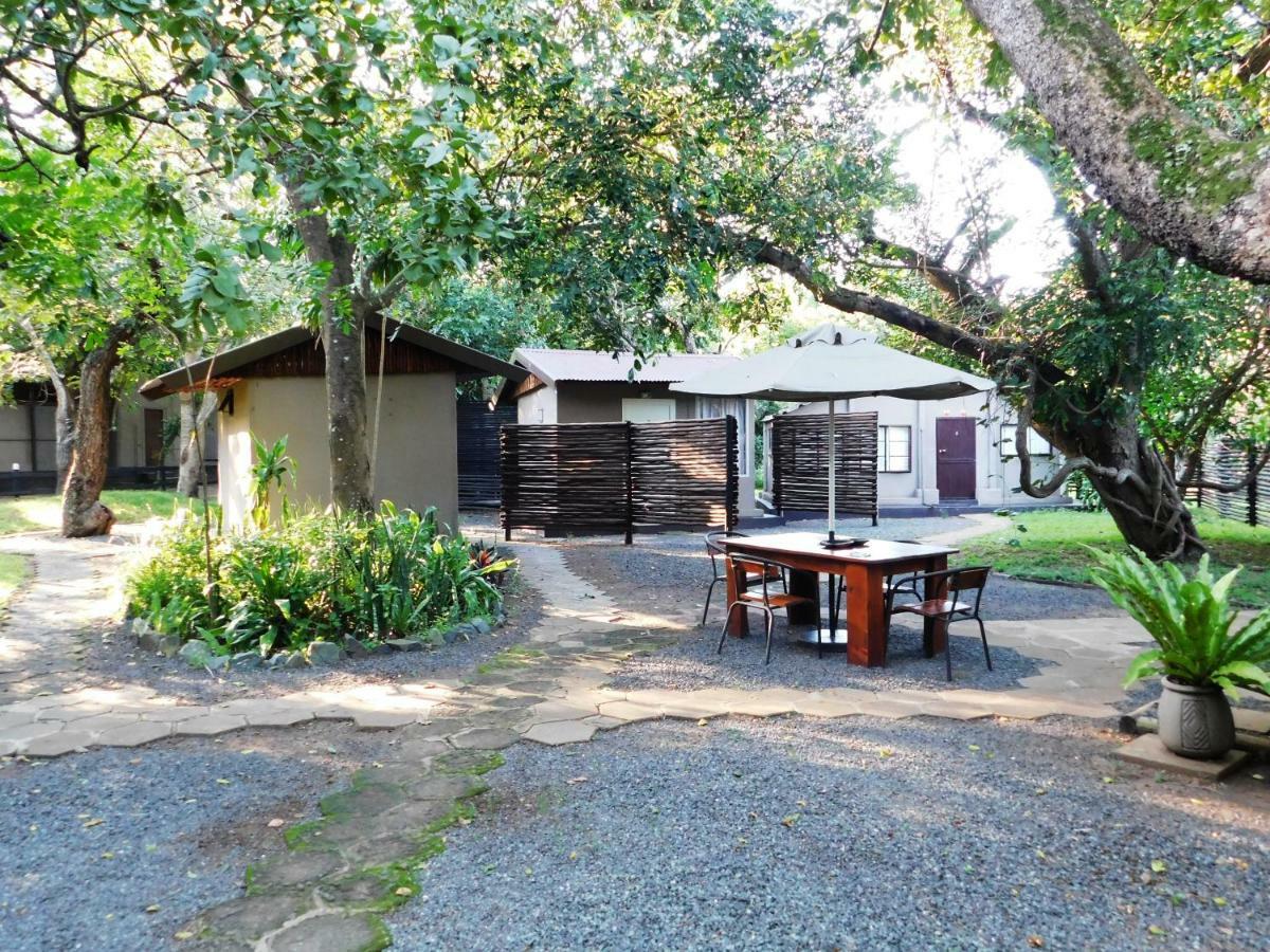 Lodge Isinkwe Bush Camp *